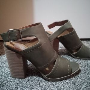 Olive heeled sandals